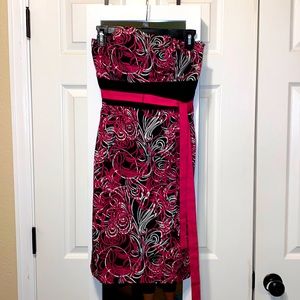 Beautiful Anne Taylor loft strapless dress